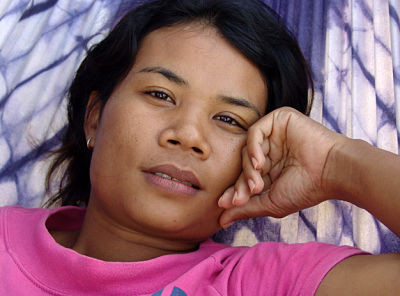 thai-woman-on-hammock