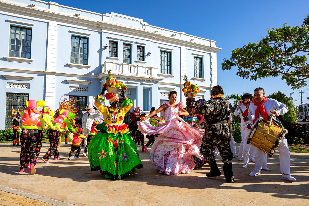 festival dancers colombia