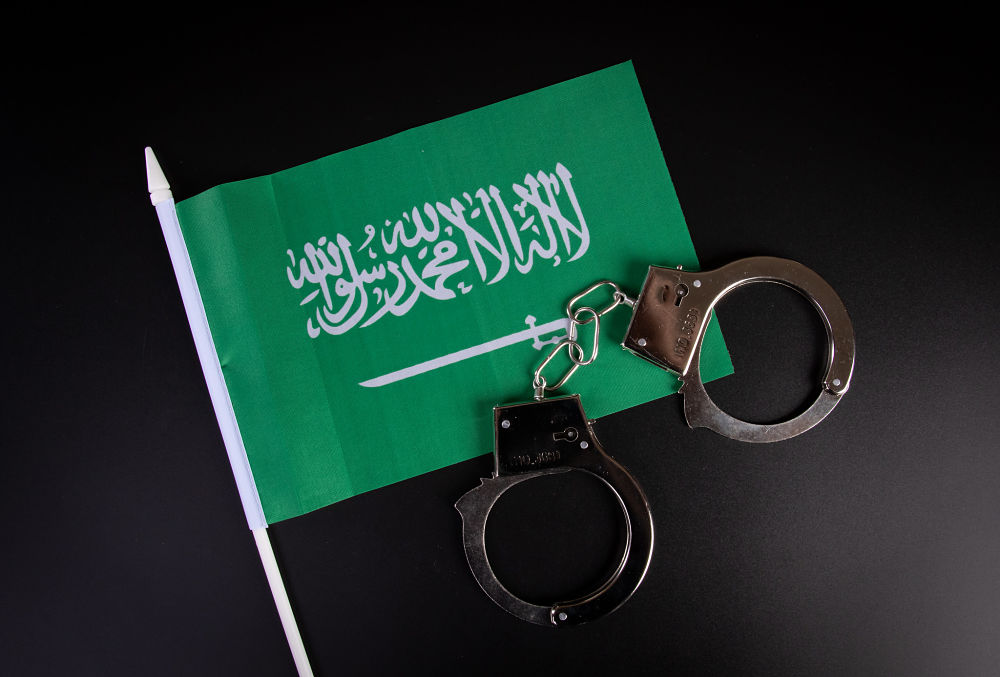 handcuffs saudi